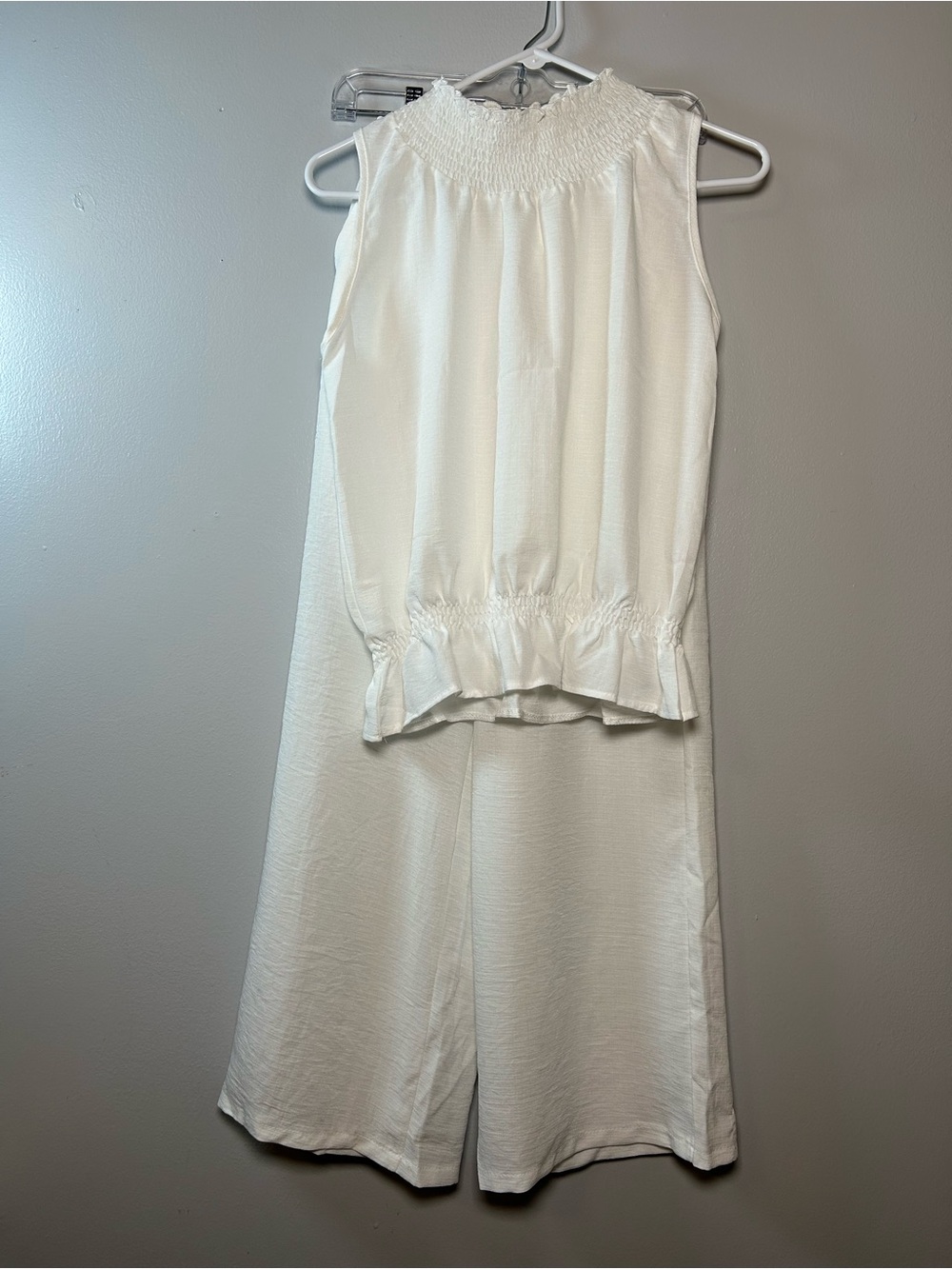 Women's White Linen Blend 2-Piece Wide Leg Pants Ruffle Top Sz S Wedding Beach
